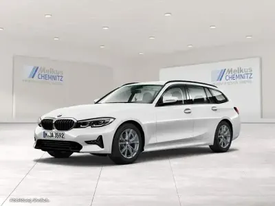 Gebraucht BMW 320 Sport Line 190 PS (139 kW) 2021 Mineralweiß Kombi
