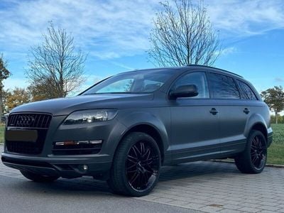 Grau Gebraucht 2012 Audi Q7 SUV | 15.000 € (Guter Preis)