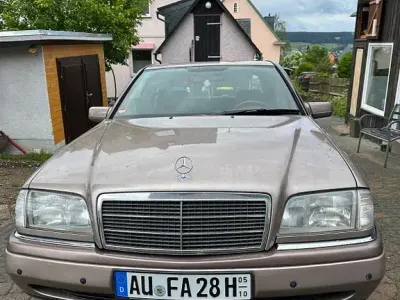 Gebraucht Mercedes 220 95 PS (69 kW) 1994 Braun Limousine