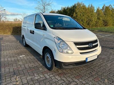 Hyundai H-1