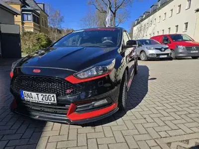 Brugt Ford Focus ST 250 HK (183 kW) 2017 Sort Sedan