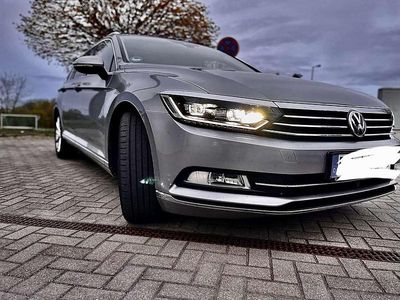 Gebraucht VW Passat Highline 150 PS (110 kW) 2019 Grau Kombi