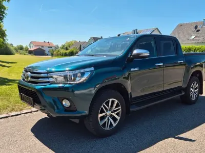 Gebraucht Toyota HiLux Executive 150 PS (110 kW) 2017 Grün Pickup