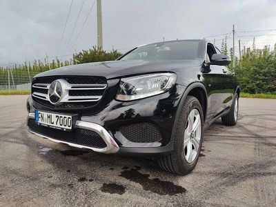 Gebraucht Mercedes GLC350 320 PS (235 kW) 2018 Ung. schwarz  unilack SUV