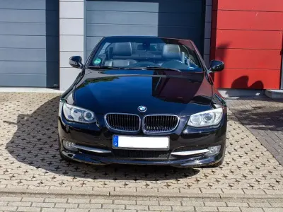Gebraucht BMW 320 Cabriolet Exclusive 184 PS (135 kW) 2011 Schwarz Cabrio