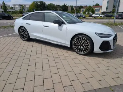 Gebraucht Audi A6 Ambiente 367 PS (269 kW) 2025 Weiß Limousine