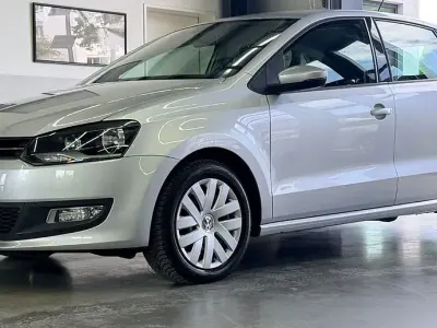 Gebraucht VW Polo Comfortline 69 PS (50 kW) 2011 Silber Kleinwagen