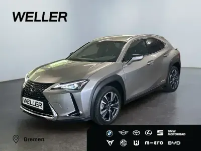 Gebraucht Lexus UX 250h 184 PS (135 kW) 2022 Titaniumsilber SUV