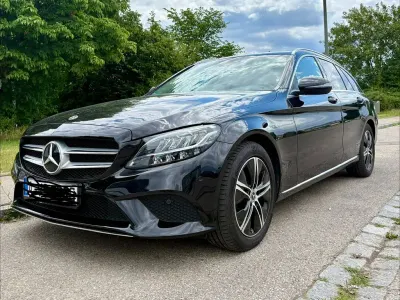 Gebraucht Mercedes C200 Avantgarde 160 PS (117 kW) 2020 Schwarz Limousine