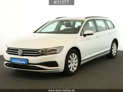 Gebraucht VW Passat 150 PS (110 kW) 2023 Weiß Kombi
