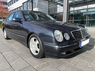 Gebraucht Mercedes E240 Avantgarde 170 PS (125 kW) 1999 Schwarz Limousine