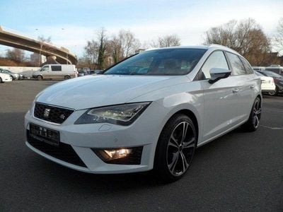 Weiß Gebraucht 2015 Seat Leon ST FR Kombi | 9.200 € (Guter Preis)