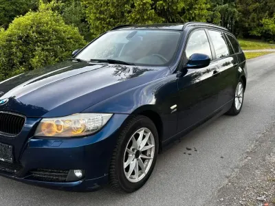 Gebraucht BMW 320 Sport Line 184 PS (135 kW) 2012 Blau Kombi