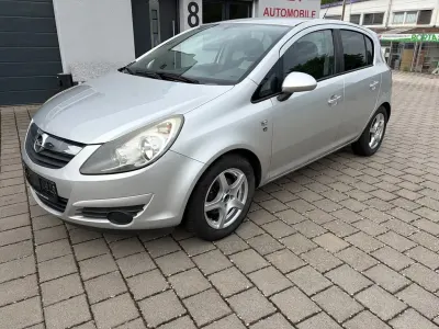 Używany Opel Corsa Edition 101 KM (74 kW) 2010 Srebrny Hatchback