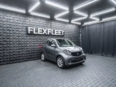 Gebraucht Smart ForTwo Coupé Passion 90 PS (66 kW) 2018 Tridionsicherheitszelle mount Coupé