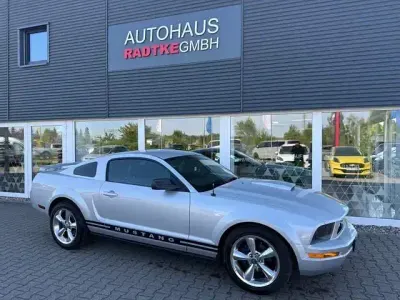 Gebraucht Ford Mustang 290 PS (213 kW) 2005 Silber Coupé