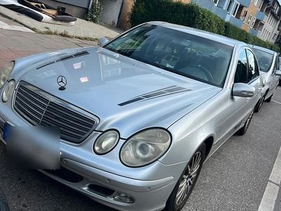 Mercedes E220