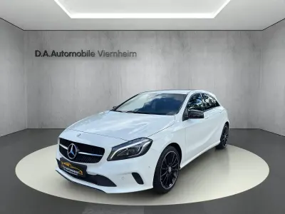 Gebraucht Mercedes A180 122 PS (89 kW) 2016 Calcitweiss/zirrusweiss Kleinwagen