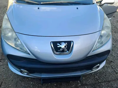 Gebraucht Peugeot 207 95 PS (69 kW) 2009 Silber Kombi