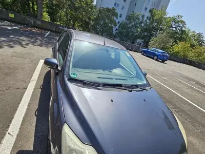 Gebraucht Ford Focus Style 105 PS (77 kW) 2009 Grau Limousine
