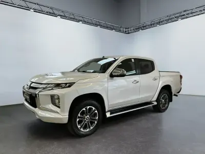 Używany Mitsubishi L200 Edition 150 KM (110 kW) 2020 Biały Pickup