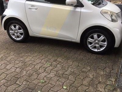 Toyota iQ