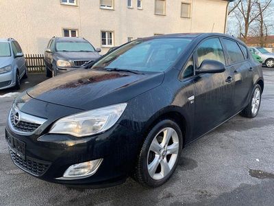 Schwarz Gebraucht 2012 Opel Astra Limousine | 4.800 €