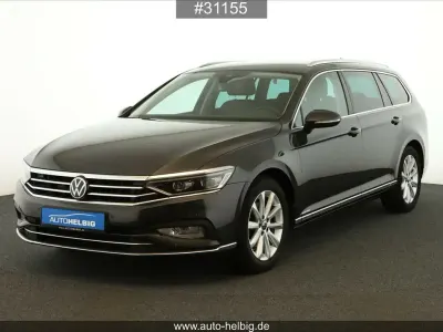 Gebraucht VW Passat Elegance 150 PS (110 kW) 2024 Grau Kombi