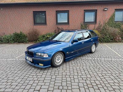 Gebraucht BMW 323 M Sport 170 PS (125 kW) 1998 Blau Kombi