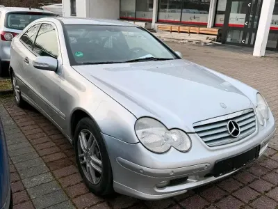 Gebraucht Mercedes C180 129 PS (94 kW) 2001 Grau Coupé