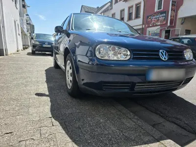 Gebraucht VW Golf IV 2000 Blau Kleinwagen