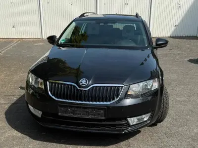 Gebraucht Skoda Octavia 105 PS (77 kW) 2016 Schwarz Kombi