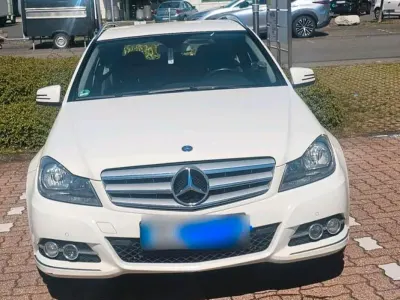 Gebraucht Mercedes C180 Avantgarde 120 PS (88 kW) 2011 Weiß Limousine