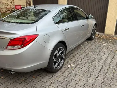 Gebraucht Opel Insignia 220 PS (161 kW) 2009 Silber Limousine