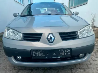 Gebraucht Renault Mégane II 135 PS (99 kW) 2004 Gold Limousine