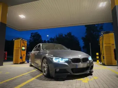 Gebraucht BMW 320 190 PS (139 kW) 2017 Grau Limousine