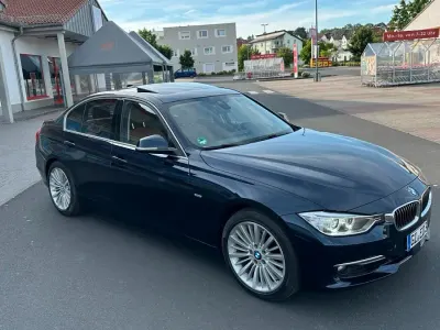 Gebraucht BMW 330 Luxury Line 258 PS (189 kW) 2013 Blau Limousine