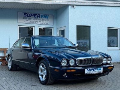 Jaguar XJ8
