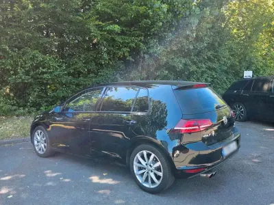 Gebraucht VW Golf VII Highline 150 PS (110 kW) 2016 Schwarz Limousine