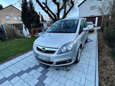 Gebraucht Opel Zafira 140 PS (102 kW) 2009 Grau Van / Kleinbus