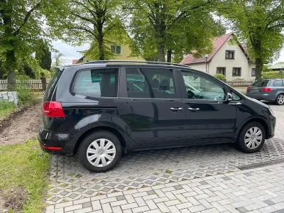 Gebraucht VW Sharan Trendline 150 PS (110 kW) 2013 Schwarz Van / Kleinbus
