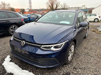 Gebraucht VW Golf VIII Life 131 PS (96 kW) 2023 Blau Kombi