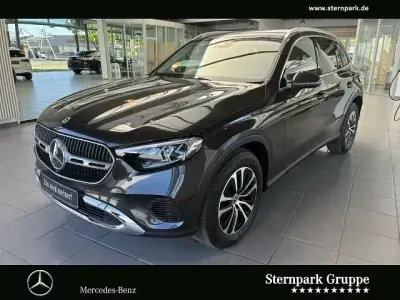 Używany Mercedes GLC220 Avantgarde 197 KM (144 kW) 2025 Szary SUV