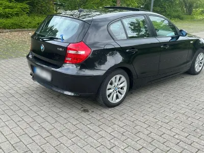 Gebraucht BMW 118 143 PS (105 kW) 2009 Schwarz Kleinwagen