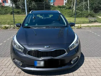 Gebraucht Kia Ceed Sportswagon 128 PS (94 kW) 2013 Grau Kombi