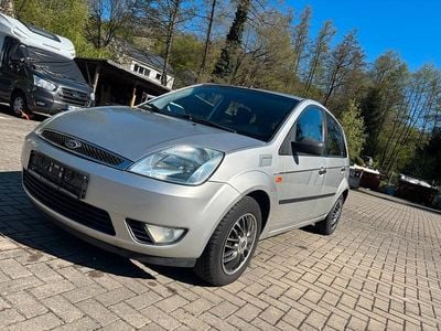 Usata Ford Fiesta 80 CV (58 kW) 2003 Argento Utilitaria