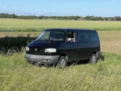 Gebraucht VW T4 102 PS (75 kW) 1998 Schwarz Van