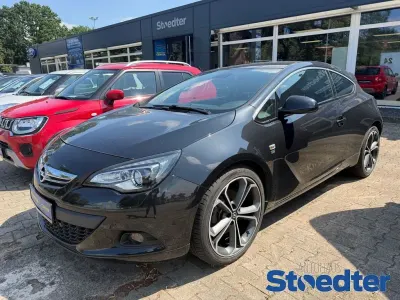 Gebraucht Opel Astra GTC Innovation 140 PS (102 kW) 2013 Schwarz Coupé