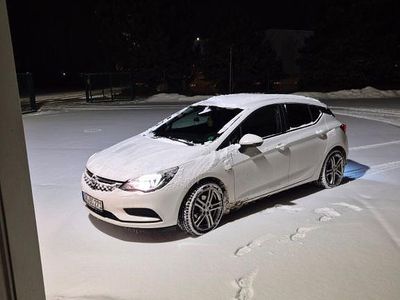 Gebraucht Opel Astra Business 105 PS (77 kW) 2016 Weiß Limousine