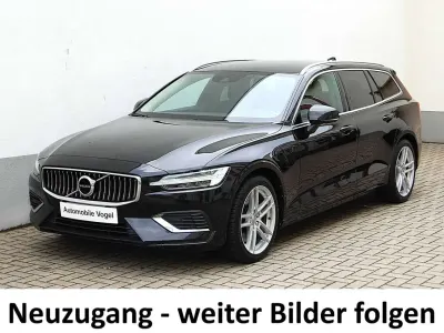 Gebraucht Volvo V60 Core 197 PS (144 kW) 2024 Schwarz Kombi